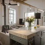 Apartman One Manto Square *