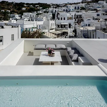 One Manto Square Apartment *