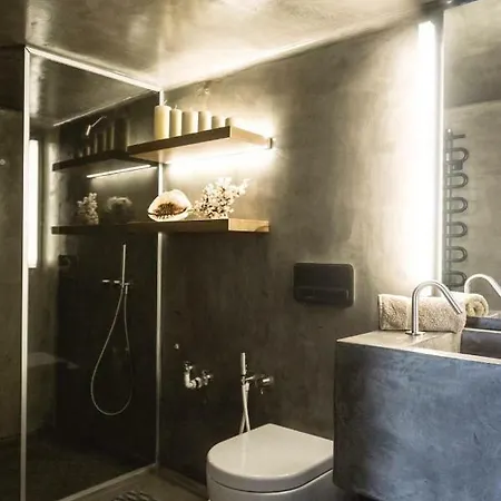 One Manto Square Apartment