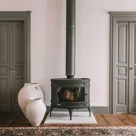 One Manto Square Apartment