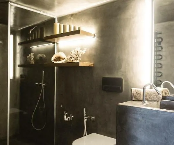 One Manto Square Apartment