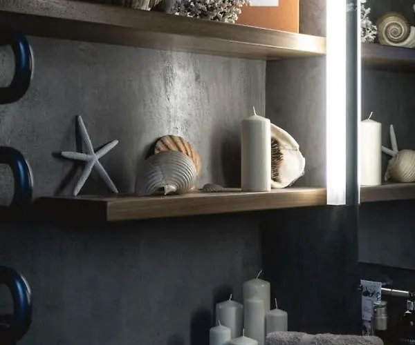 Apartment One Manto Square