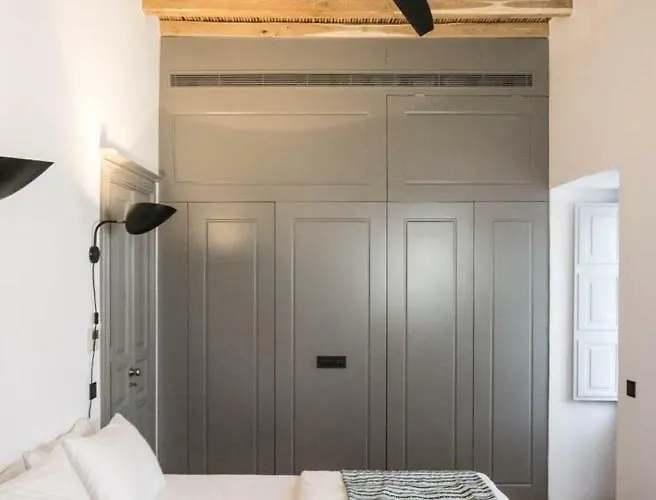 Appartement One Manto Square *